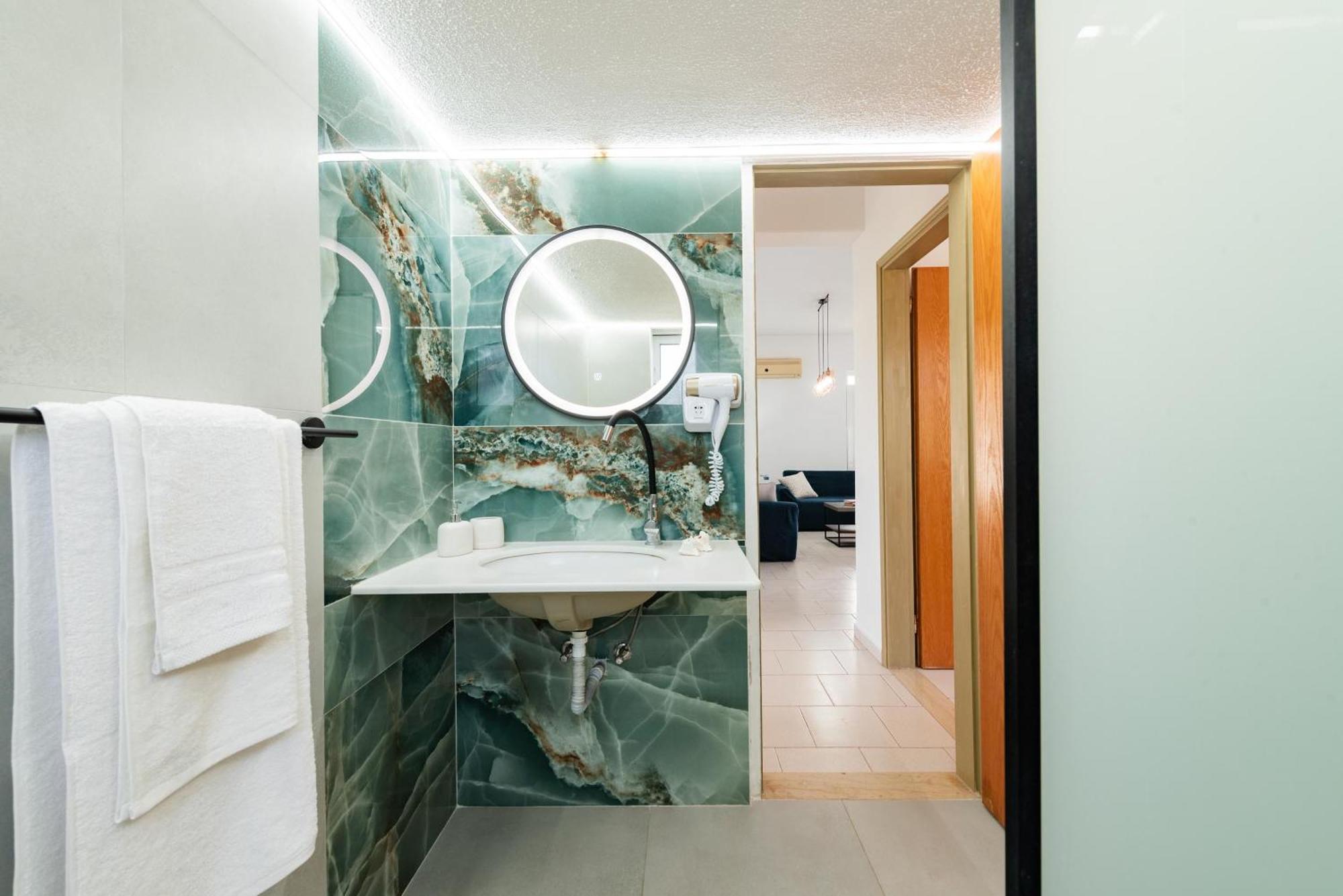 Villa Perla Lardos Luaran gambar
